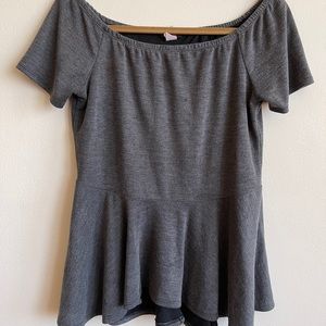 Gray off shoulder peplum style top US 2x